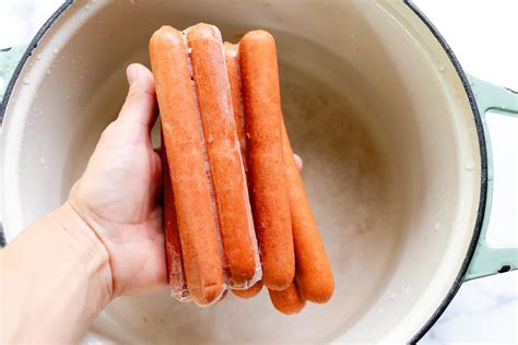 Warming Up A Quick Bite: 5 Tricks For Perfectly Cooking Frozen Hot Dogs