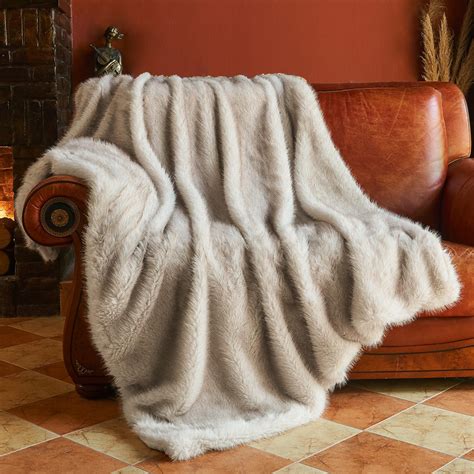 Amazon.com: Krifey Plush Faux Fur White Throw Blanket,Luxury Thick