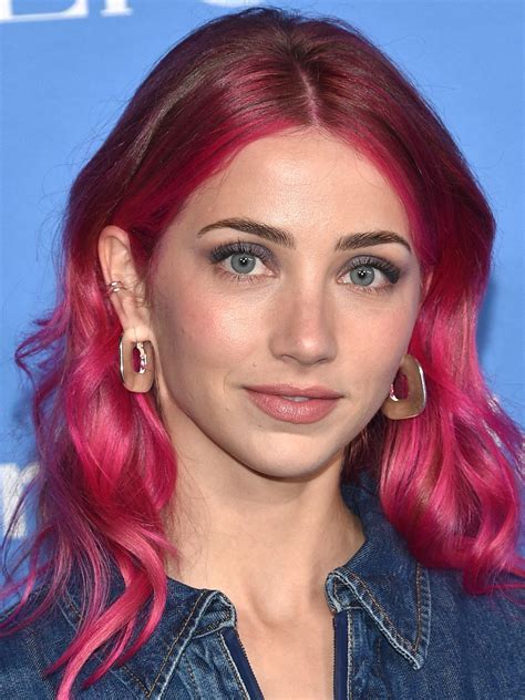 Photo de Emily Rudd - Affiche Emily Rudd - Photo 7 sur 12 - AlloCiné