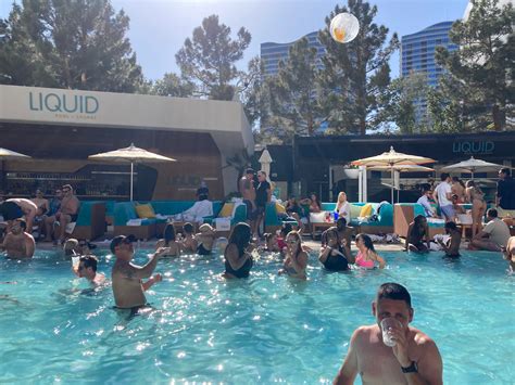 One weekend, 10 pool parties: What to expect at Las Vegas dayclubs