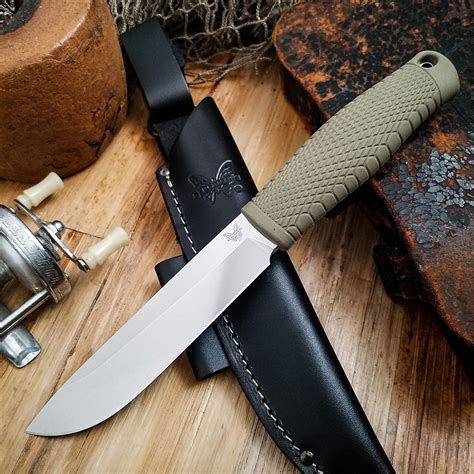 Want to know what’s so cool about the Benchmade 202 Leuku? – Knife Newsroom