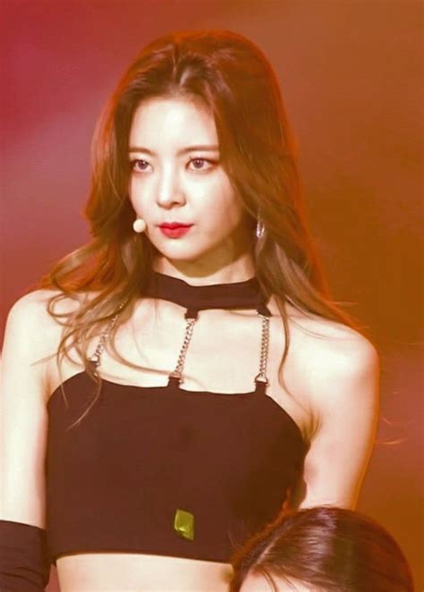 savage girl itzy princess lia
