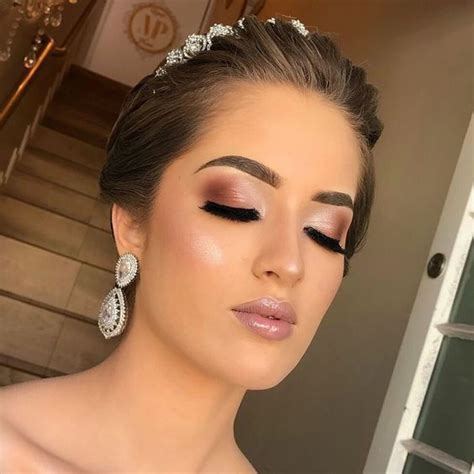 Maquiagem De Noiva Civil - Inspirações de maquiagem para casamento no civil, durante o dia e a ...