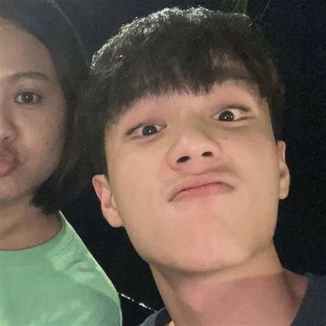 pin oleh  thai men thailand manusia