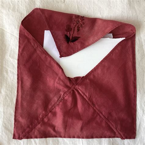 how to fold a pocket handkerchief 6