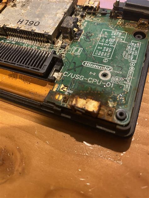 Just to look at, here’s a DS lite I was hoping to fix up. I opened it ...