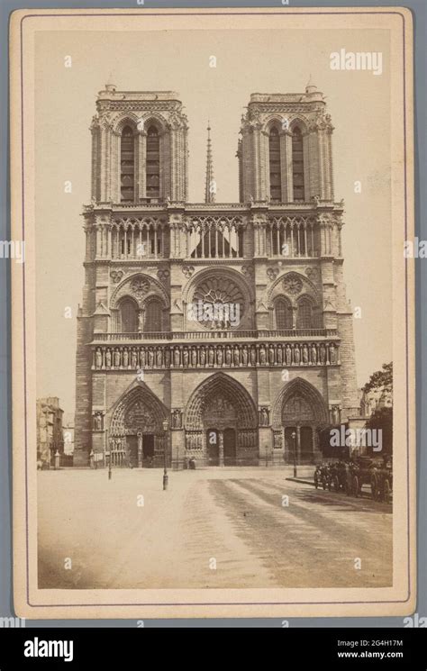 Facade of Notre Dame in Paris Stock Photo - Alamy