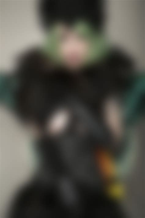 Vivid Vivka - Queen of Moths [MIC] (X-Post from /r/VividVivka