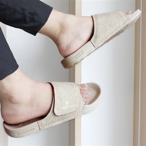 fendi sliders women 2