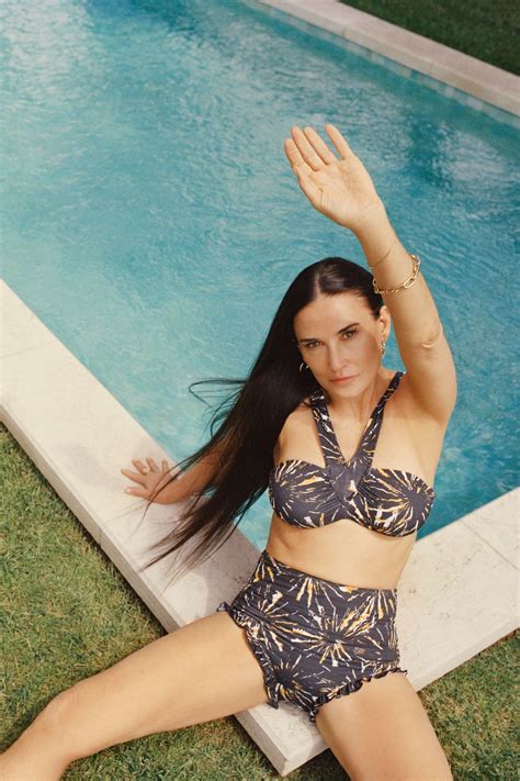 Demi Moore Bikini Pictures