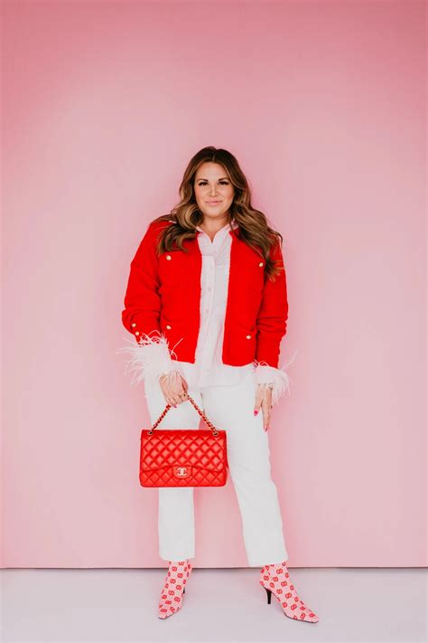 Valentine Outfit Ideas — Sassy Red Lipstick