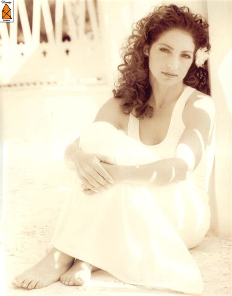 Gloria Estefan's feet
