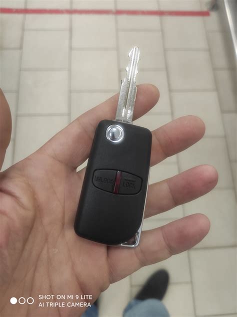 Выкидной ключ — Mitsubishi Outlander XL, 2,4 л, 2007 года | аксессуары ...