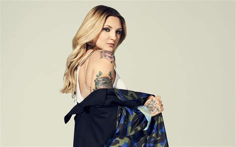 Julia Michaels Naked