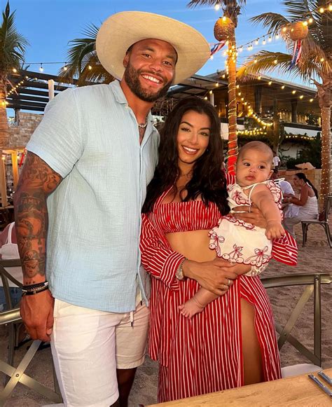 Cowboys’ Dak Prescott and Fiancee Sarah Jane Ramos Expecting Baby 9