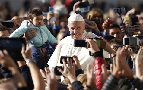Pope Francis wants you to be holy online. Here’s how. | America Magazine