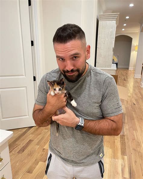 Shay Mooney goes shirtless in before-and-after weight loss photos