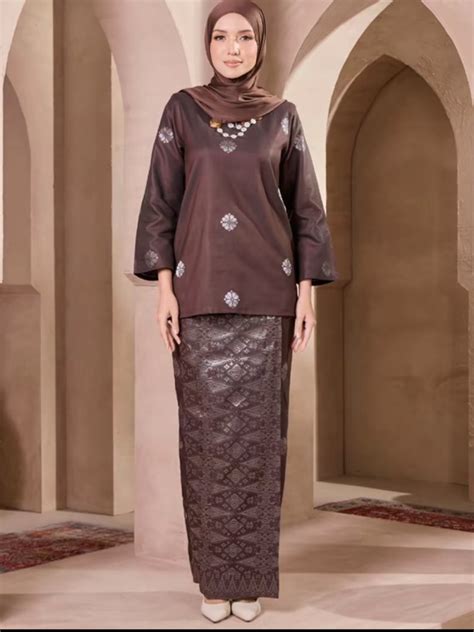 baju kurung kedah songket tenun dark coco silver  carousell