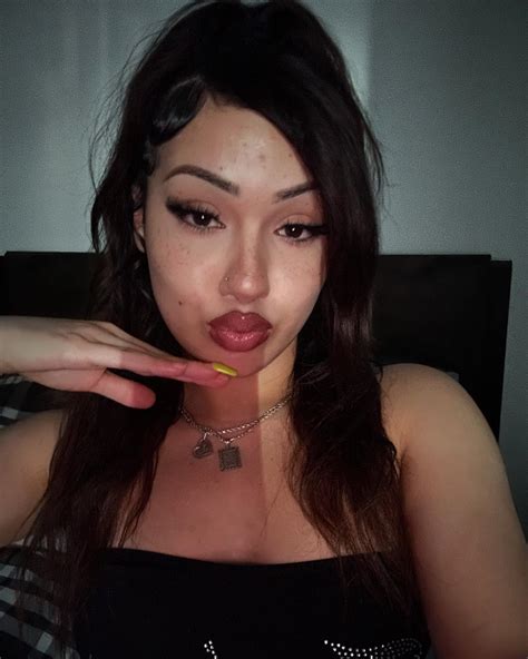 Desirae ♡ | One stroke at a time | Instagram