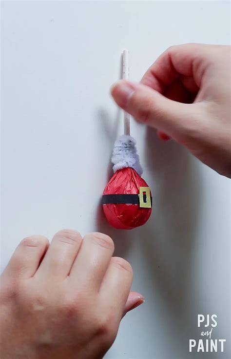 DIY Santa Lollipop Craft - Easy Christmas Party Favors - Pjs and Paint
