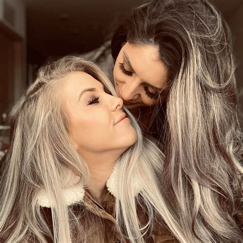 Katie Noel Wallpapers (7 images) - WallpaperCat