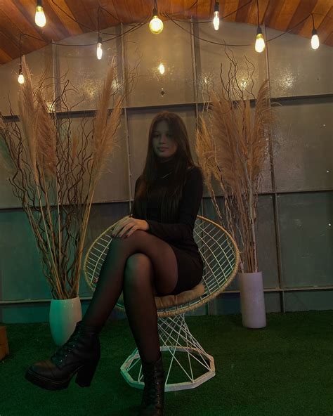 𝒜𝓃𝒶 𝒥ú𝓁𝒾𝒶 (@ana_julia_avelar) • Instagram photos and videos
