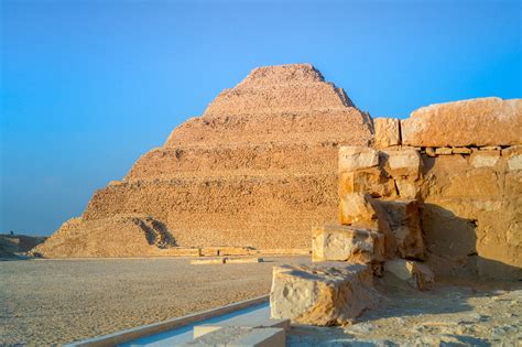 egypts  pyramid  constructed  hydraulic lift