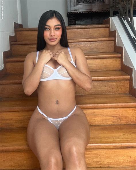 Antonia Mackenzie  Antônia Mackenzie Nude, OnlyFans Leaks, Fappening ...