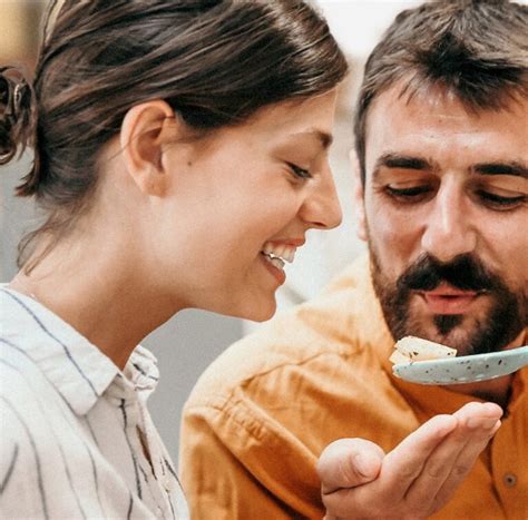 How to Defrost Your Fridge and Freezer: Tips and Tricks For Doing it ...