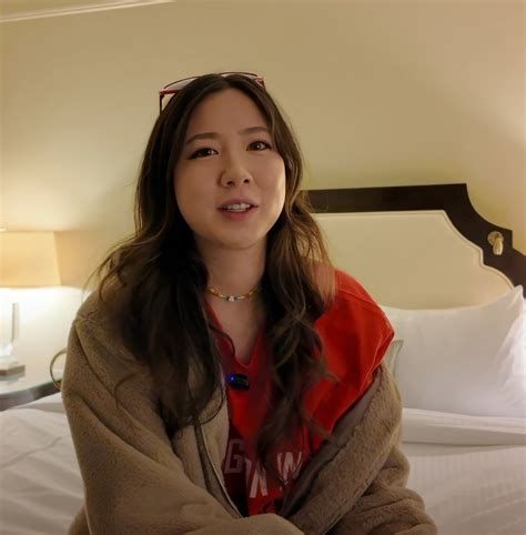Fuslie's Nudes 19635395 | FapJerks