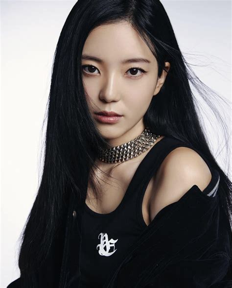 Best Dazed Korea Solo photoshoot? : r/Singlesinferno2