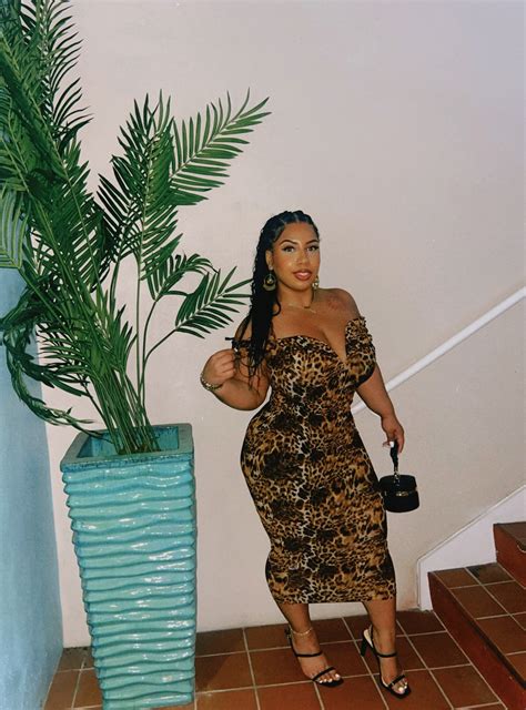 Forevercurlybri Nude