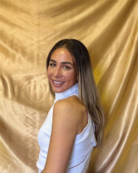 The Professional Background and Career of Gennaro Mastroianni 17