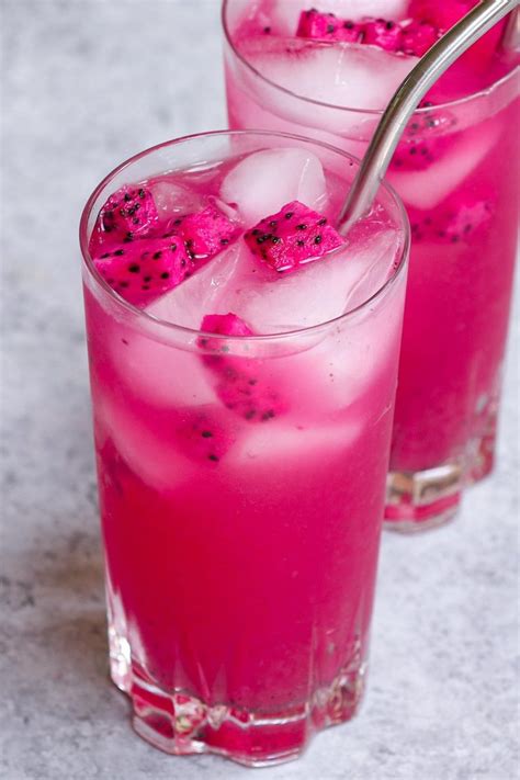 33 Best Vodka Cocktails (Easy Vodka Drinks) - IzzyCooking