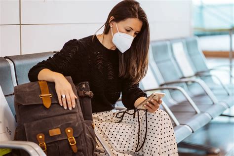 Se puede viajar estando de baja: lo que dice la ley