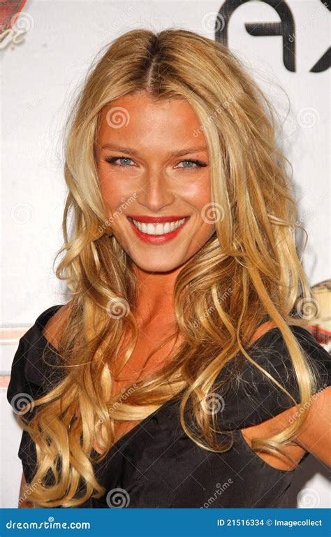 veronica varekova latest celebrity haircut