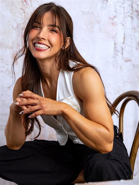 Carolina Gutierrez | Picture day! 🤍 📸 @artistfootprint | Instagram