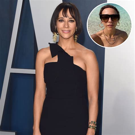 Rashida Jones Bikini Photos: Rare Swimsuit Pictures | Closer Weekly