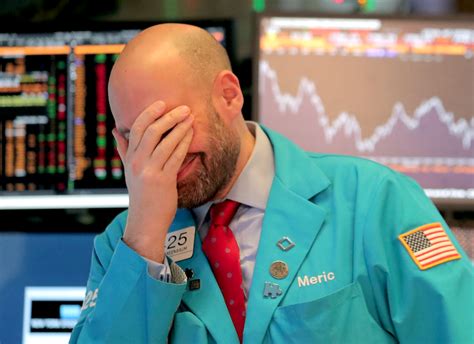 stocks nosedive dow sheds   points