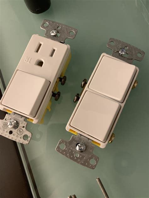 Need help installing these. : r/askanelectrician