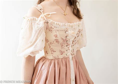 Rosey ivory and blush renaissance corset dress – Artofit