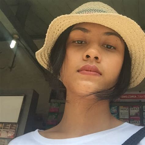 maria kunti atika putri atmariakaputri threads