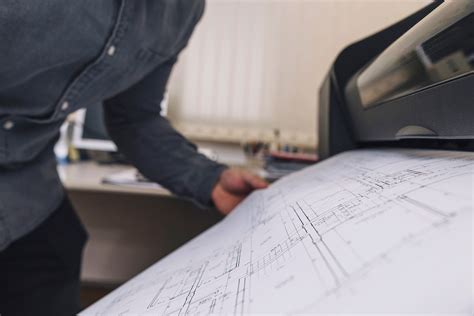 koeltseghatekony es modern   plotter nyomtato  cegednek