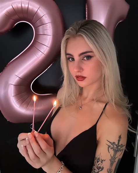 Grace Lyra (@gracelyraa) • Instagram photos and videos