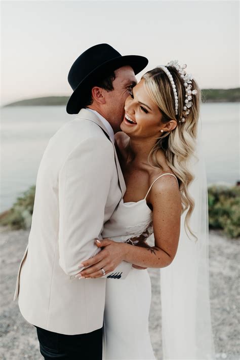 49 Best Bridal Headbands for Your Wedding Day