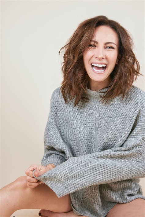 laura benanti bikini 1