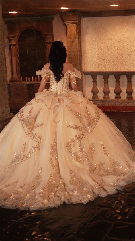 Sweetheart Ball Gown Alta Couture Quinceanera Gowns in Color | Style