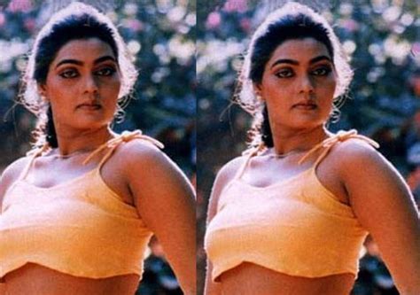 silk smitha birth anniversary sasaral val sa taga aakara bhaga gaii tha