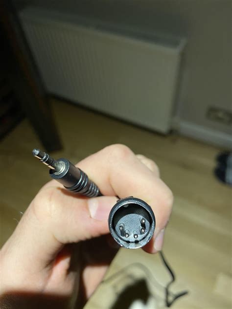 Hi! I’m trying to connect my keyboard to my Korg Electribe 2 but am having trouble :( I have a