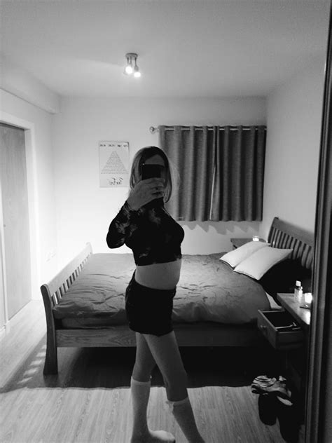 mistress Trixy and harem on Twitter: "Sammi hot sissy whore exposed